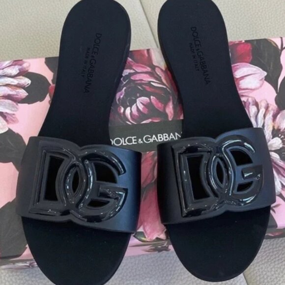 Dolce & Gabbana Black Sandals with Glossy DG Logo - Picture 4 of 7